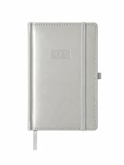 KALENDARZ KSIĄŻKOWY DZIENNY LUX METALIC KK‑B6DL METALIC SREBRNY – (115 × 168 MM)